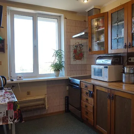 Проживание в семье Room In Apartment